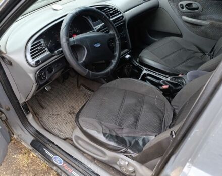 Серый Форд Мондео, объемом двигателя 1.8 л и пробегом 438 тыс. км за 900 $, фото 4 на Automoto.ua