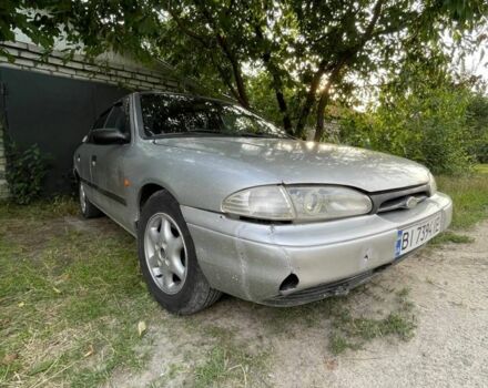 Сірий Форд Мондео, об'ємом двигуна 1.8 л та пробігом 200 тис. км за 1499 $, фото 7 на Automoto.ua