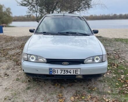 Сірий Форд Мондео, об'ємом двигуна 1.8 л та пробігом 200 тис. км за 1600 $, фото 1 на Automoto.ua