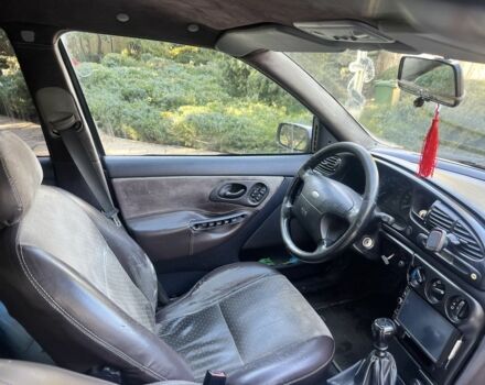 Серый Форд Мондео, объемом двигателя 2 л и пробегом 150 тыс. км за 1250 $, фото 4 на Automoto.ua