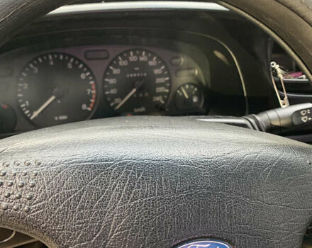 Сірий Форд Мондео, об'ємом двигуна 1.8 л та пробігом 245 тис. км за 3000 $, фото 5 на Automoto.ua