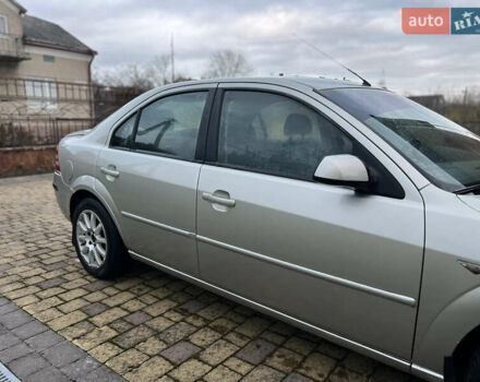 Серый Форд Мондео, объемом двигателя 1.99 л и пробегом 284 тыс. км за 2949 $, фото 11 на Automoto.ua