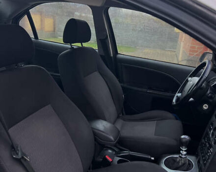 Серый Форд Мондео, объемом двигателя 1.99 л и пробегом 284 тыс. км за 2649 $, фото 8 на Automoto.ua