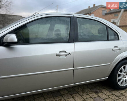 Серый Форд Мондео, объемом двигателя 1.99 л и пробегом 284 тыс. км за 2949 $, фото 6 на Automoto.ua