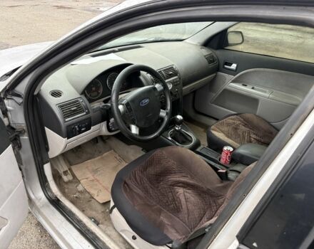 Серый Форд Мондео, объемом двигателя 2 л и пробегом 400 тыс. км за 1500 $, фото 4 на Automoto.ua