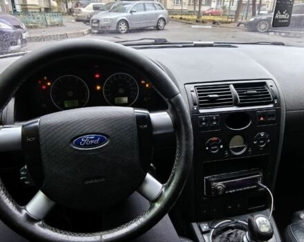 Серый Форд Мондео, объемом двигателя 2.5 л и пробегом 367 тыс. км за 2837 $, фото 6 на Automoto.ua