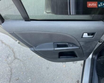 Форд Мондео 2002 в Черновцах на Automoto.ua Серый Форд Мондео, объемом двигателя 1.8 л и пробегом 271 тыс. км за 2600 $, фото 31 на Automoto.ua