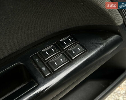 Серый Форд Мондео, объемом двигателя 2 л и пробегом 172 тыс. км за 4300 $, фото 11 на Automoto.ua