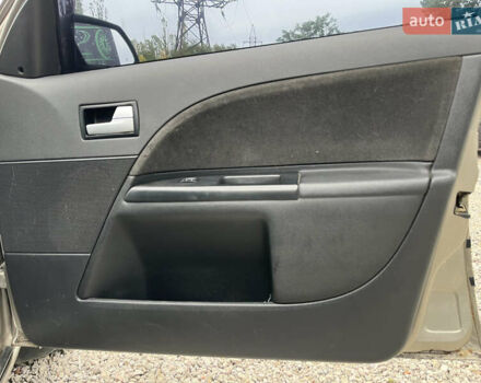 Серый Форд Мондео, объемом двигателя 2 л и пробегом 172 тыс. км за 4300 $, фото 20 на Automoto.ua