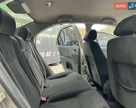 Серый Форд Мондео, объемом двигателя 2 л и пробегом 172 тыс. км за 4300 $, фото 16 на Automoto.ua