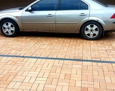 Серый Форд Мондео, объемом двигателя 2 л и пробегом 262 тыс. км за 3200 $, фото 3 на Automoto.ua