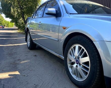 Сірий Форд Мондео, об'ємом двигуна 2 л та пробігом 331 тис. км за 3800 $, фото 3 на Automoto.ua