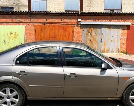 Сірий Форд Мондео, об'ємом двигуна 2 л та пробігом 314 тис. км за 2500 $, фото 2 на Automoto.ua