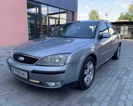 Сірий Форд Мондео, об'ємом двигуна 2 л та пробігом 300 тис. км за 3200 $, фото 1 на Automoto.ua