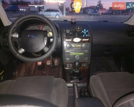 Серый Форд Мондео, объемом двигателя 2 л и пробегом 293 тыс. км за 3000 $, фото 5 на Automoto.ua