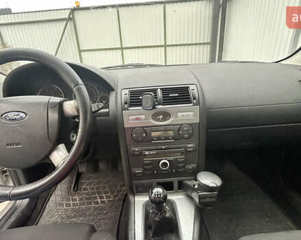 Сірий Форд Мондео, об'ємом двигуна 2 л та пробігом 287 тис. км за 2500 $, фото 5 на Automoto.ua