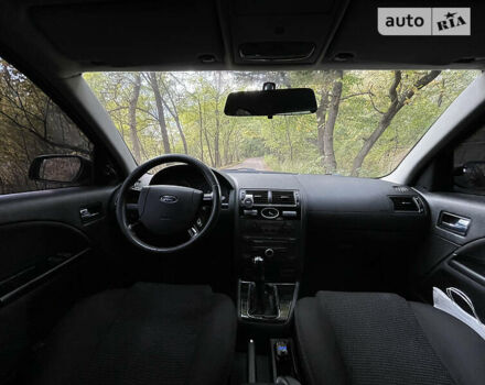 Серый Форд Мондео, объемом двигателя 1.8 л и пробегом 306 тыс. км за 5300 $, фото 4 на Automoto.ua