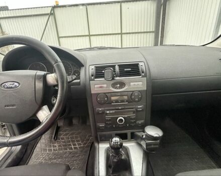 Сірий Форд Мондео, об'ємом двигуна 2 л та пробігом 287 тис. км за 1700 $, фото 4 на Automoto.ua