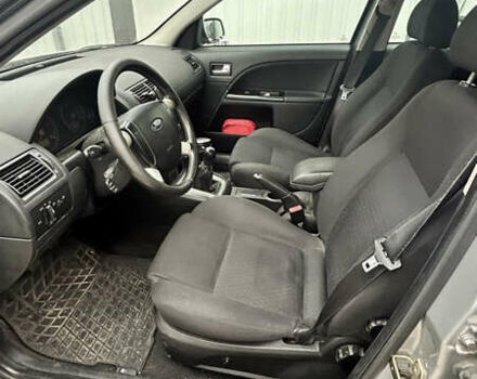 Сірий Форд Мондео, об'ємом двигуна 2 л та пробігом 287 тис. км за 2500 $, фото 4 на Automoto.ua