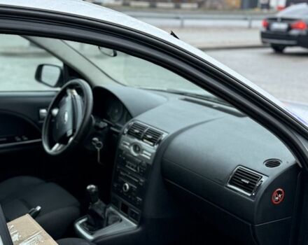 Сірий Форд Мондео, об'ємом двигуна 2 л та пробігом 268 тис. км за 1900 $, фото 8 на Automoto.ua