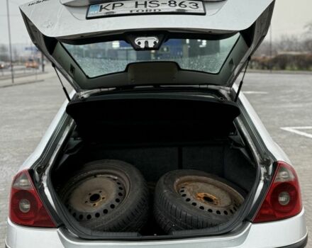 Сірий Форд Мондео, об'ємом двигуна 2 л та пробігом 268 тис. км за 1900 $, фото 4 на Automoto.ua