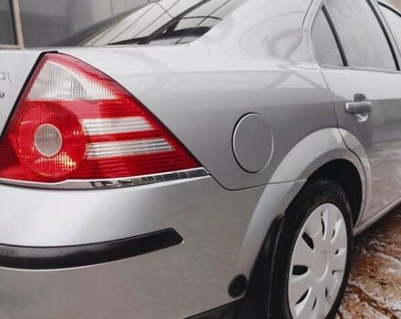 Сірий Форд Мондео, об'ємом двигуна 2.02 л та пробігом 280 тис. км за 3250 $, фото 3 на Automoto.ua