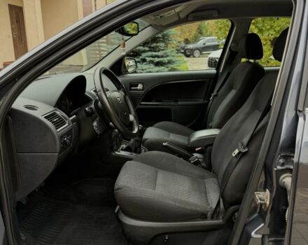 Сірий Форд Мондео, об'ємом двигуна 2 л та пробігом 261 тис. км за 4200 $, фото 11 на Automoto.ua