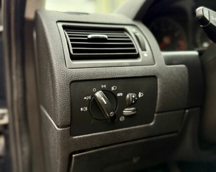 Сірий Форд Мондео, об'ємом двигуна 2 л та пробігом 261 тис. км за 4200 $, фото 13 на Automoto.ua