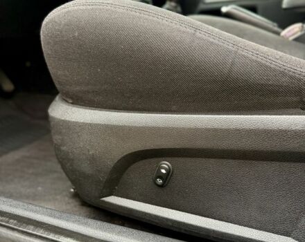 Сірий Форд Мондео, об'ємом двигуна 2 л та пробігом 261 тис. км за 4200 $, фото 12 на Automoto.ua