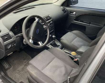 Серый Форд Мондео, объемом двигателя 2 л и пробегом 450 тыс. км за 3600 $, фото 3 на Automoto.ua