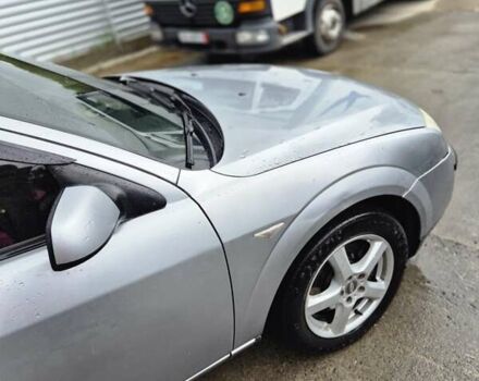 Серый Форд Мондео, объемом двигателя 1.8 л и пробегом 300 тыс. км за 4000 $, фото 4 на Automoto.ua