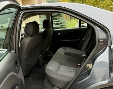 Сірий Форд Мондео, об'ємом двигуна 2 л та пробігом 261 тис. км за 4200 $, фото 17 на Automoto.ua