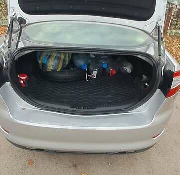 Серый Форд Мондео, объемом двигателя 2.3 л и пробегом 235 тыс. км за 6200 $, фото 4 на Automoto.ua