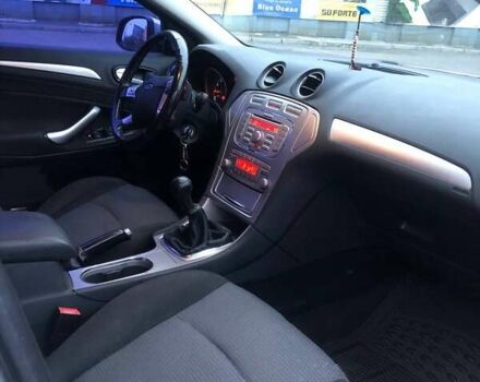 Серый Форд Мондео, объемом двигателя 2 л и пробегом 189 тыс. км за 8000 $, фото 17 на Automoto.ua