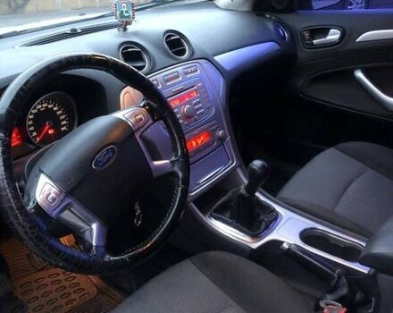 Серый Форд Мондео, объемом двигателя 2 л и пробегом 189 тыс. км за 8000 $, фото 15 на Automoto.ua