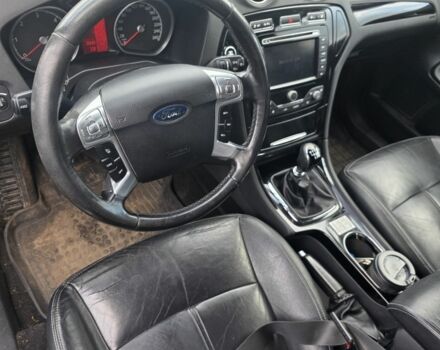 Серый Форд Мондео, объемом двигателя 1.8 л и пробегом 300 тыс. км за 4592 $, фото 7 на Automoto.ua