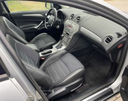 Серый Форд Мондео, объемом двигателя 2 л и пробегом 280 тыс. км за 3259 $, фото 6 на Automoto.ua