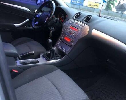 Серый Форд Мондео, объемом двигателя 2 л и пробегом 189 тыс. км за 8000 $, фото 19 на Automoto.ua