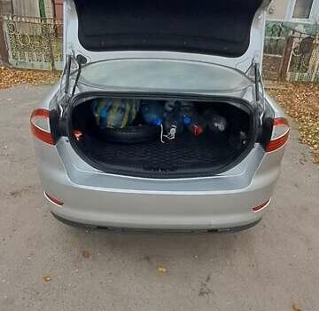 Серый Форд Мондео, объемом двигателя 2.3 л и пробегом 235 тыс. км за 6200 $, фото 8 на Automoto.ua