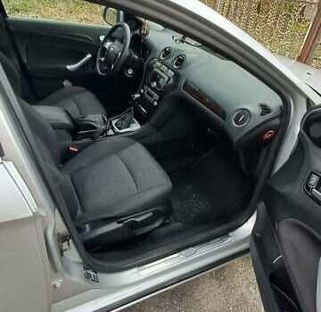 Серый Форд Мондео, объемом двигателя 2.3 л и пробегом 235 тыс. км за 6200 $, фото 2 на Automoto.ua