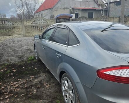 Серый Форд Мондео, объемом двигателя 1.8 л и пробегом 300 тыс. км за 4592 $, фото 3 на Automoto.ua