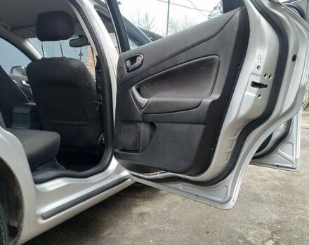 Сірий Форд Мондео, об'ємом двигуна 2.26 л та пробігом 267 тис. км за 4999 $, фото 15 на Automoto.ua