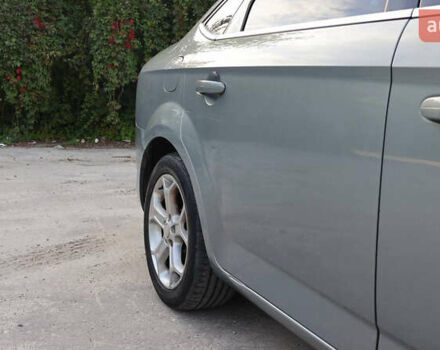 Сірий Форд Мондео, об'ємом двигуна 2.3 л та пробігом 173 тис. км за 7000 $, фото 30 на Automoto.ua