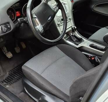 Сірий Форд Мондео, об'ємом двигуна 1.8 л та пробігом 150 тис. км за 6500 $, фото 3 на Automoto.ua