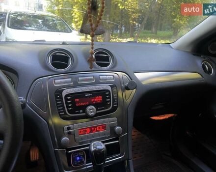 Серый Форд Мондео, объемом двигателя 2.26 л и пробегом 225 тыс. км за 6499 $, фото 12 на Automoto.ua