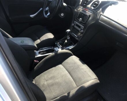 Серый Форд Мондео, объемом двигателя 2.5 л и пробегом 250 тыс. км за 2650 $, фото 7 на Automoto.ua