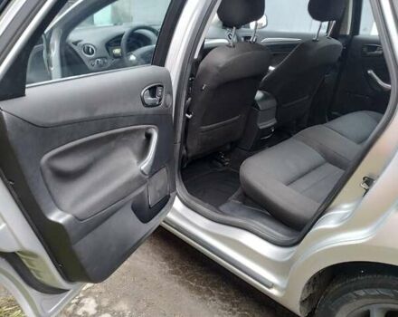 Сірий Форд Мондео, об'ємом двигуна 2.26 л та пробігом 267 тис. км за 4999 $, фото 16 на Automoto.ua