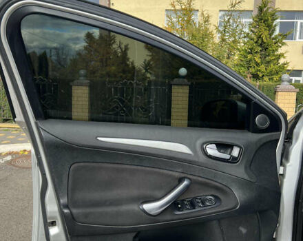 Серый Форд Мондео, объемом двигателя 2 л и пробегом 248 тыс. км за 7500 $, фото 5 на Automoto.ua