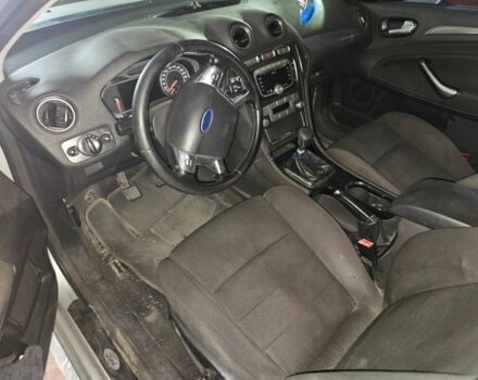 Серый Форд Мондео, объемом двигателя 2.5 л и пробегом 190 тыс. км за 7200 $, фото 3 на Automoto.ua