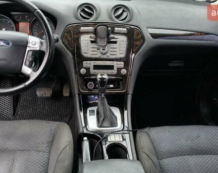 Серый Форд Мондео, объемом двигателя 2.3 л и пробегом 238 тыс. км за 5900 $, фото 12 на Automoto.ua